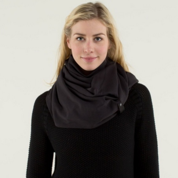 Lululemon Black and White Striped Vinyasa Scarf/Wrap *Rulu, One Size - Picture 3 of 9
